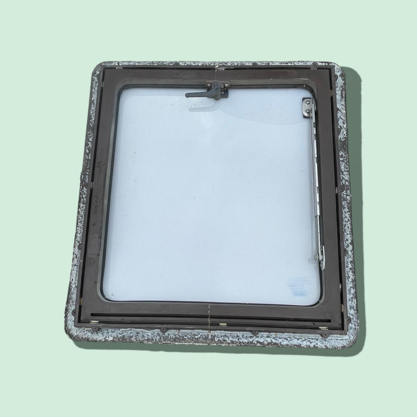 Camper raam 54,5 x 59 cm