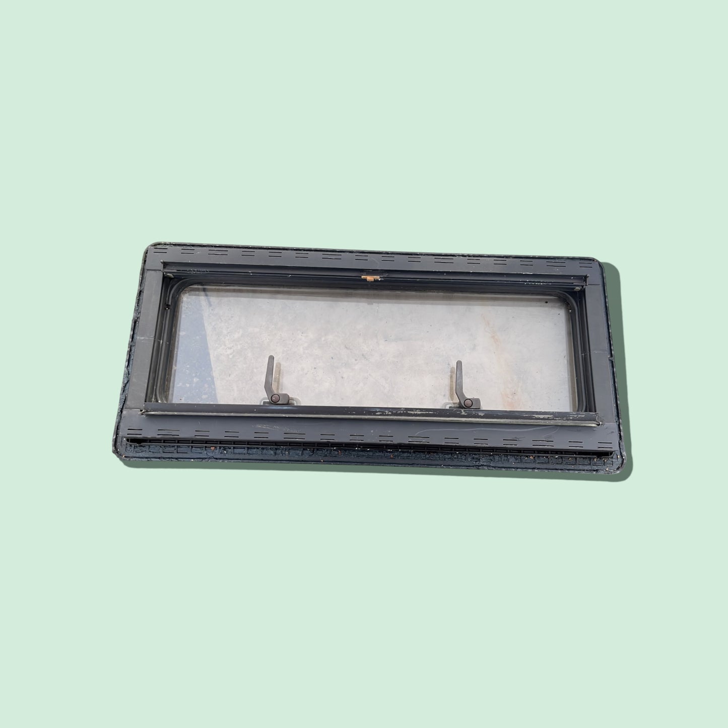 Camper raam 73,8 x 34 cm