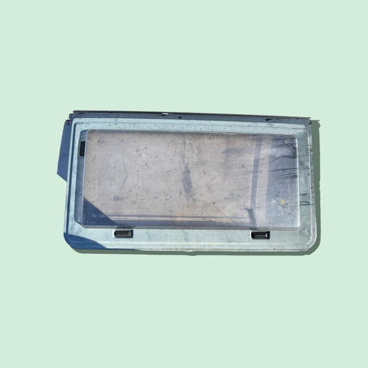 Camper raam 77 x 43,7 cm