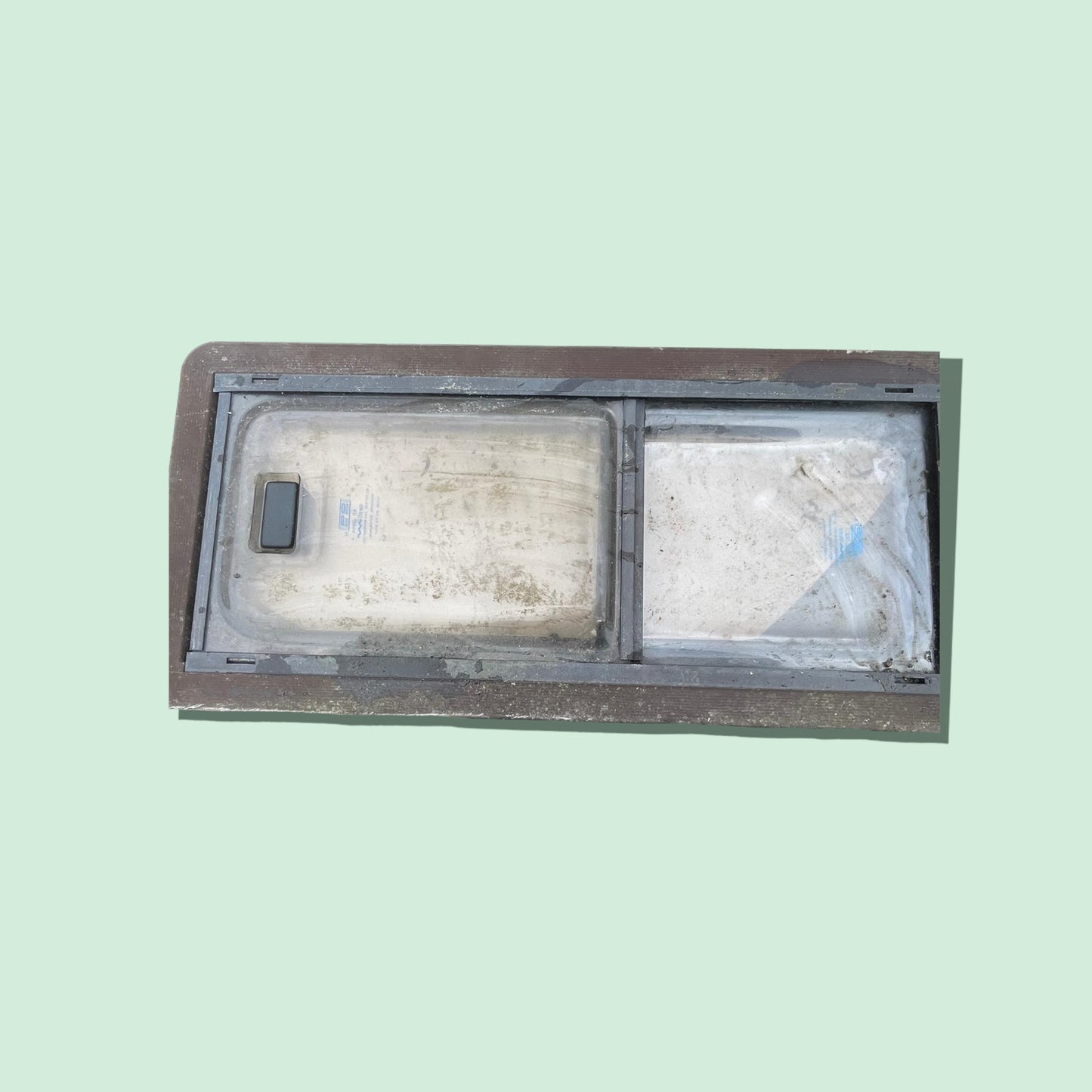 Camper raam 73,5 x 34 cm