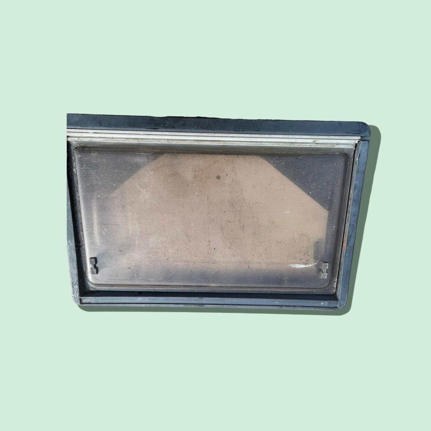 Camper raam 73 x 48 cm