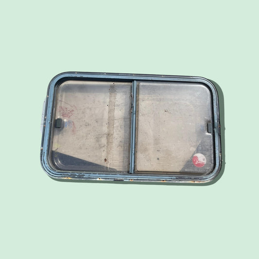 Camper raam 83 x 51,5 cm