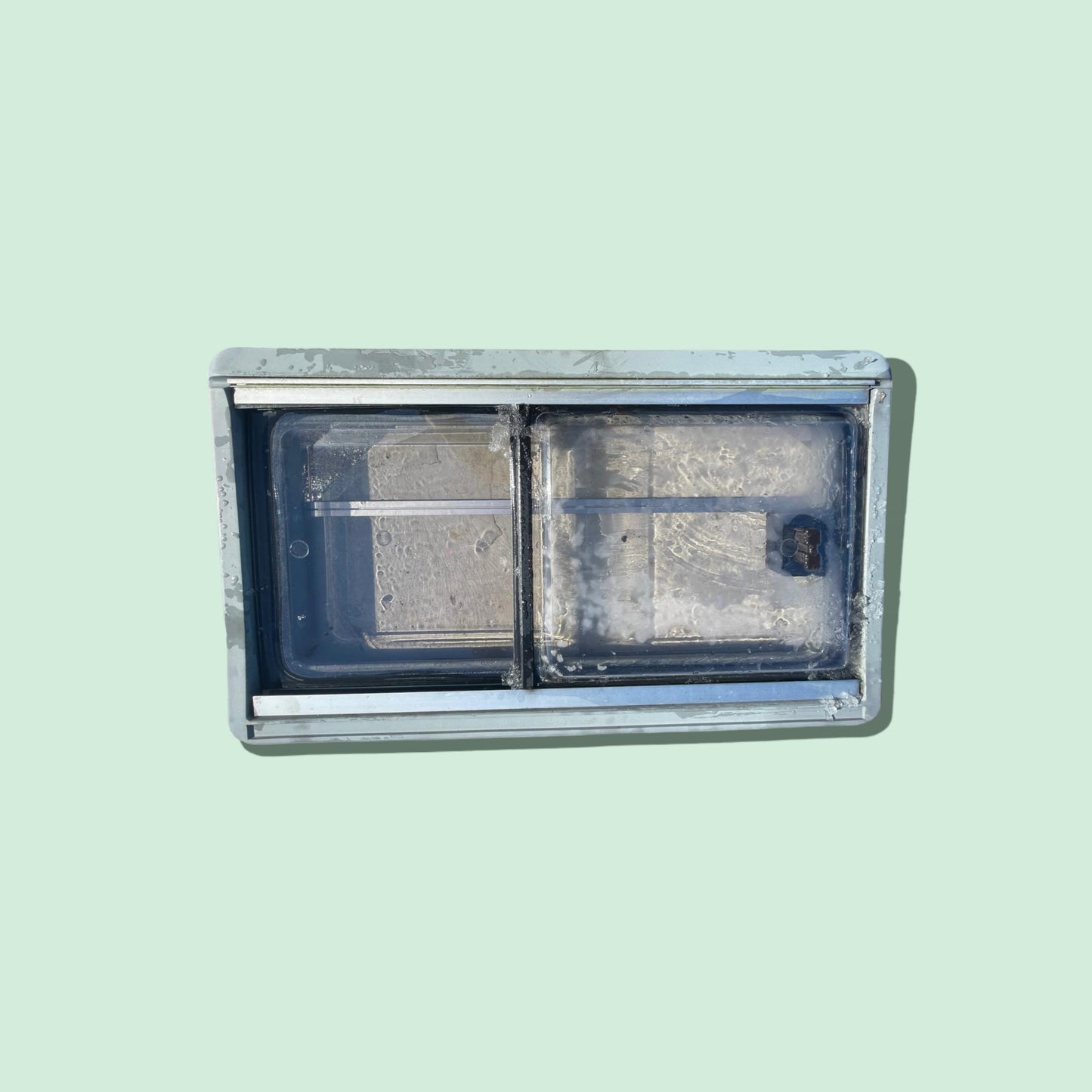 Camper raam 73 x 42,7 cm