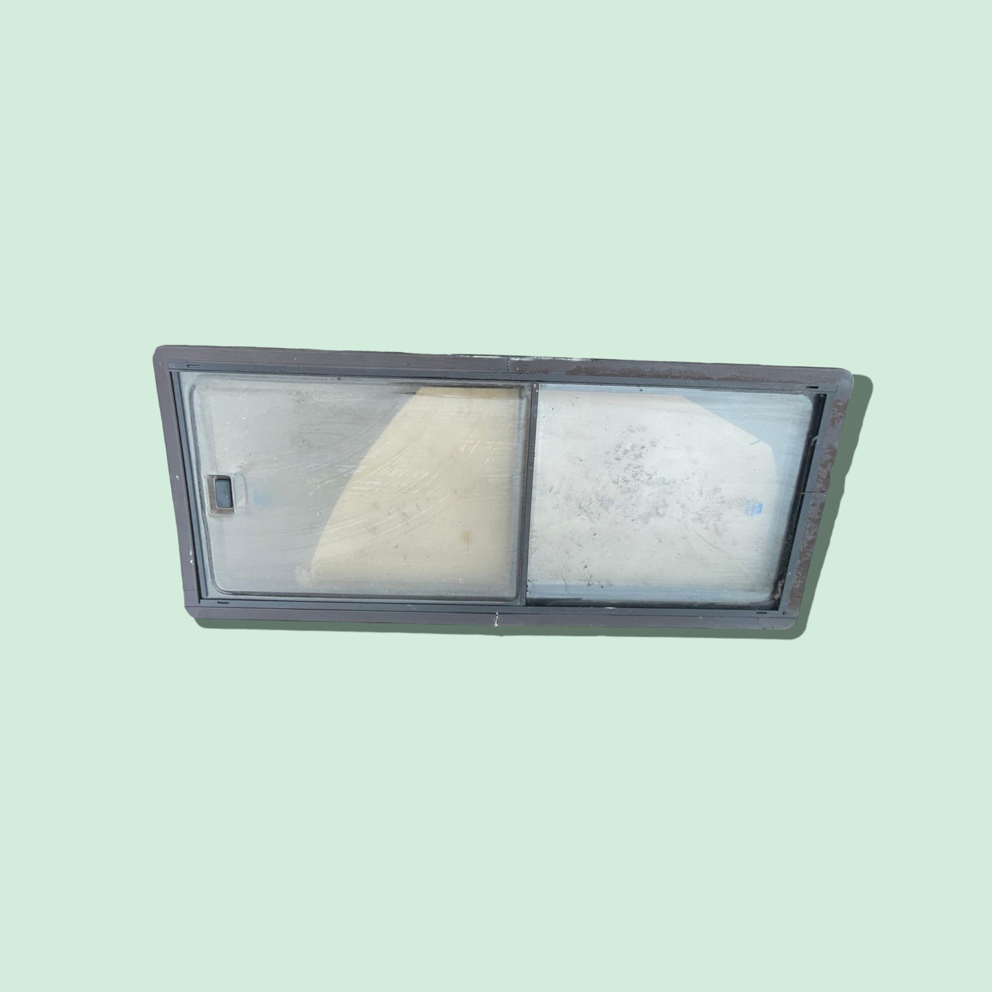 Camper raam 133,5 x 59 cm