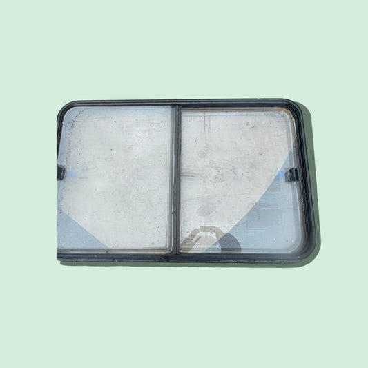 Camper raam 98 x 63 cm