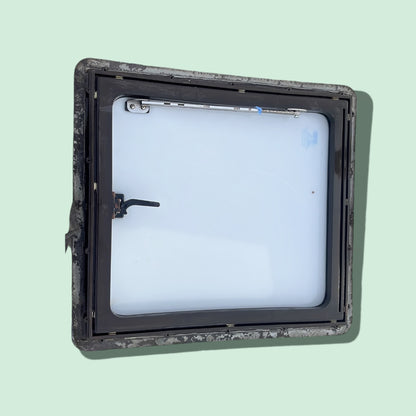 Camper raam 58,5 x 54 cm