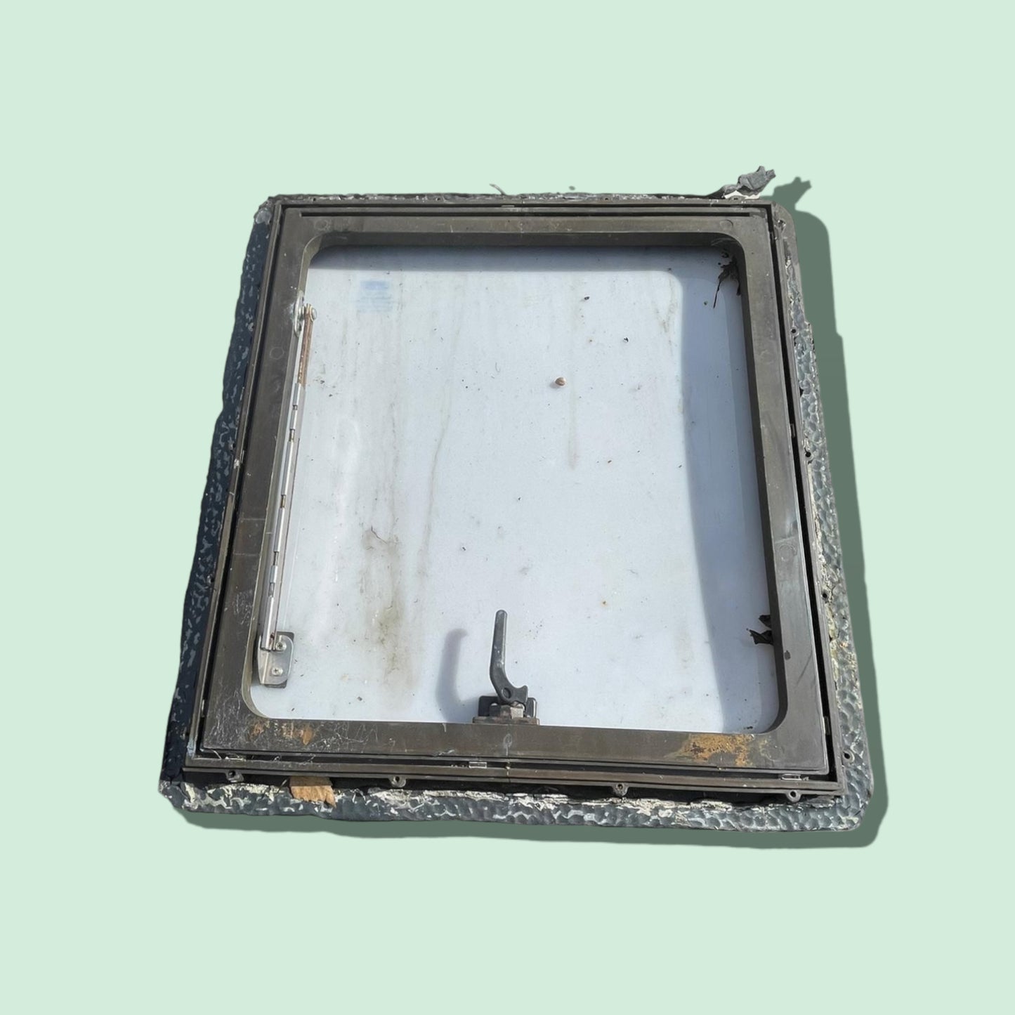 Camper raam 59 x 54 cm