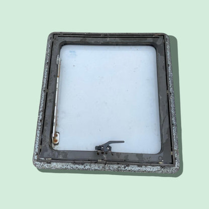 Camper raam 59 x 49 cm