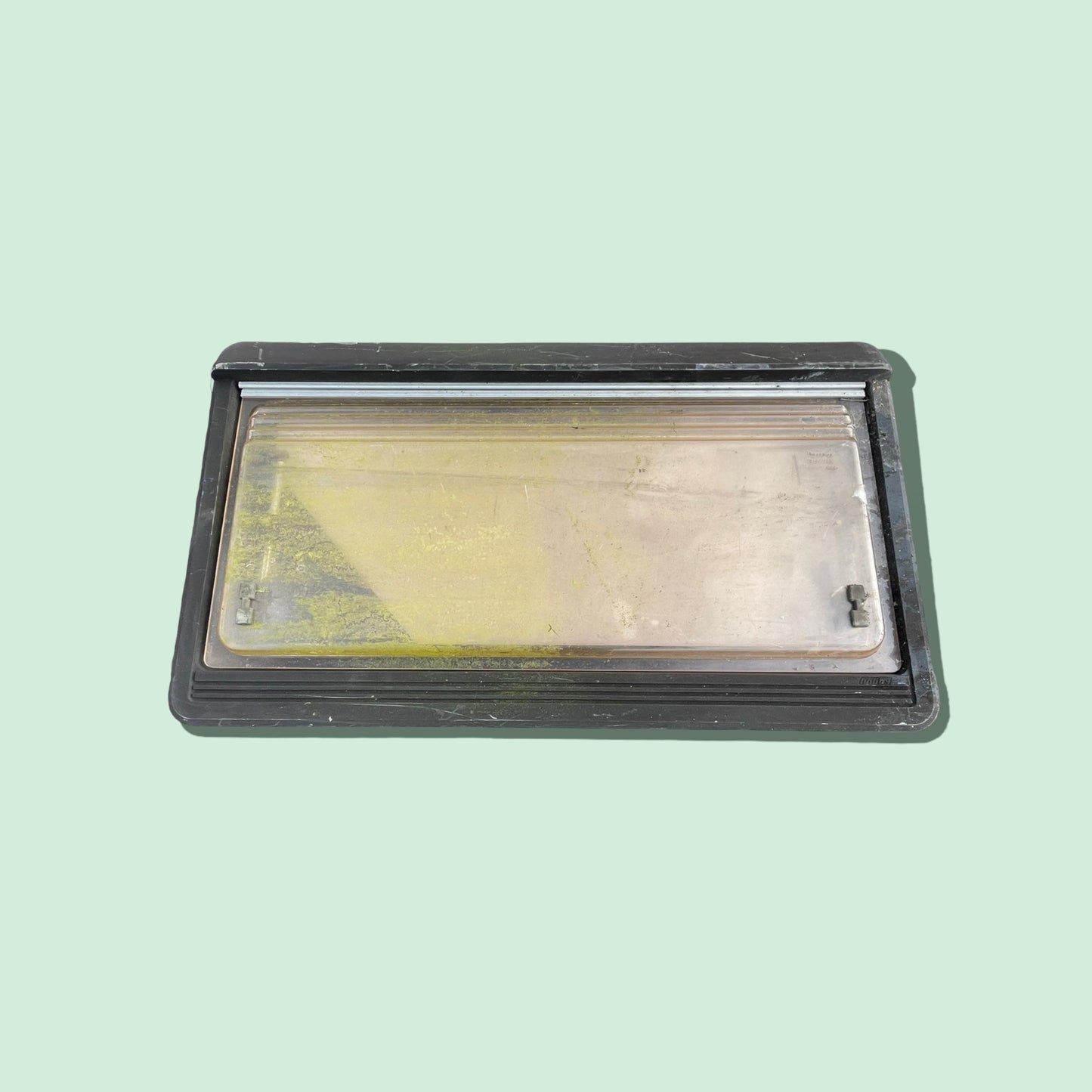 Camper raam 79 x 45 cm